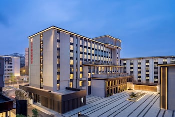 hilton garden inn chengdu huaxi wuhou shrine