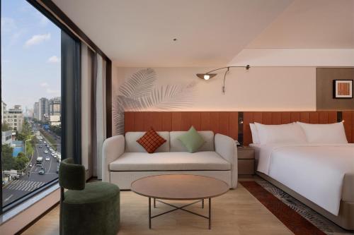 hilton garden inn chengdu huaxi wuhou shrine