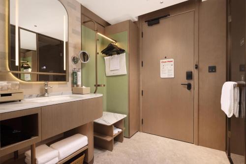 hilton garden inn chengdu huaxi wuhou shrine