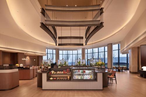 hilton garden inn huangshi dinosaur wonderland