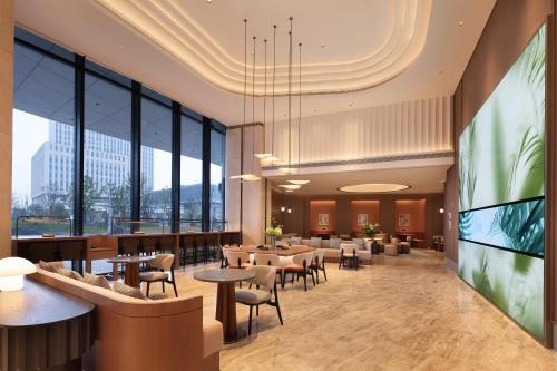 hilton garden inn huangshi dinosaur wonderland