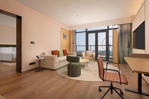 hilton garden inn huangshi dinosaur wonderland