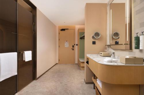 hilton garden inn huangshi dinosaur wonderland