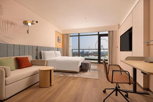 hilton garden inn huangshi dinosaur wonderland