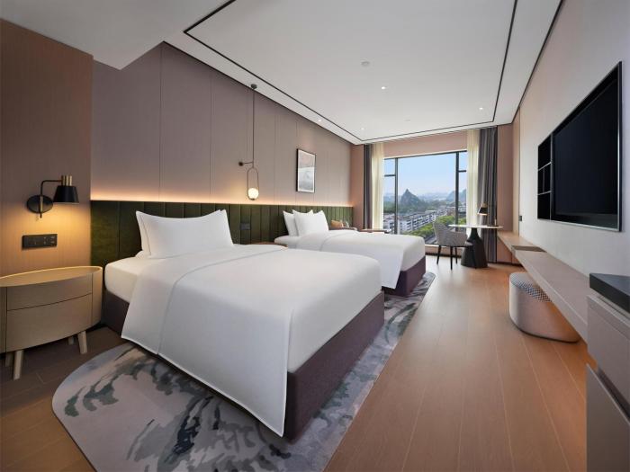 hilton garden inn guilin diecai li river