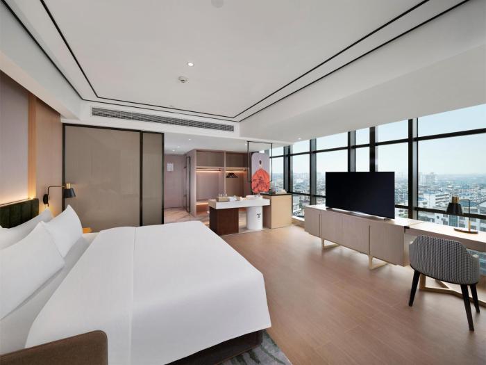hilton garden inn guilin diecai li river