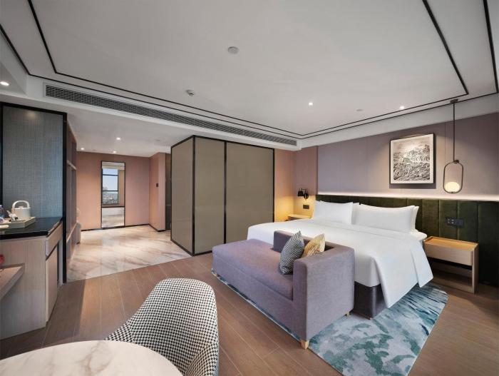 hilton garden inn guilin diecai li river