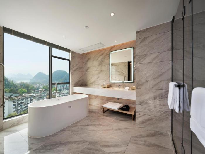 hilton garden inn guilin diecai li river