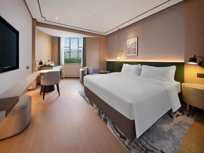 hilton garden inn guilin diecai li river