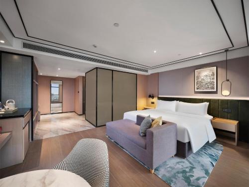 hilton garden inn guilin diecai li river