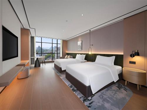 hilton garden inn guilin diecai li river