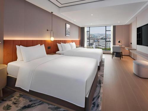 hilton garden inn guilin diecai li river