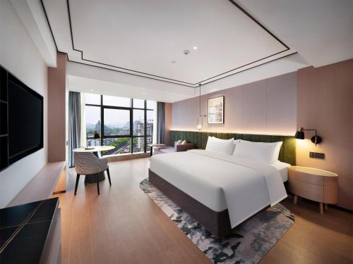 hilton garden inn guilin diecai li river