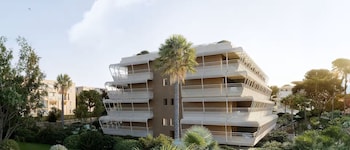 Hotel Ventura Saint-Tropez, Tapestry Collection By Hilton,,4 star