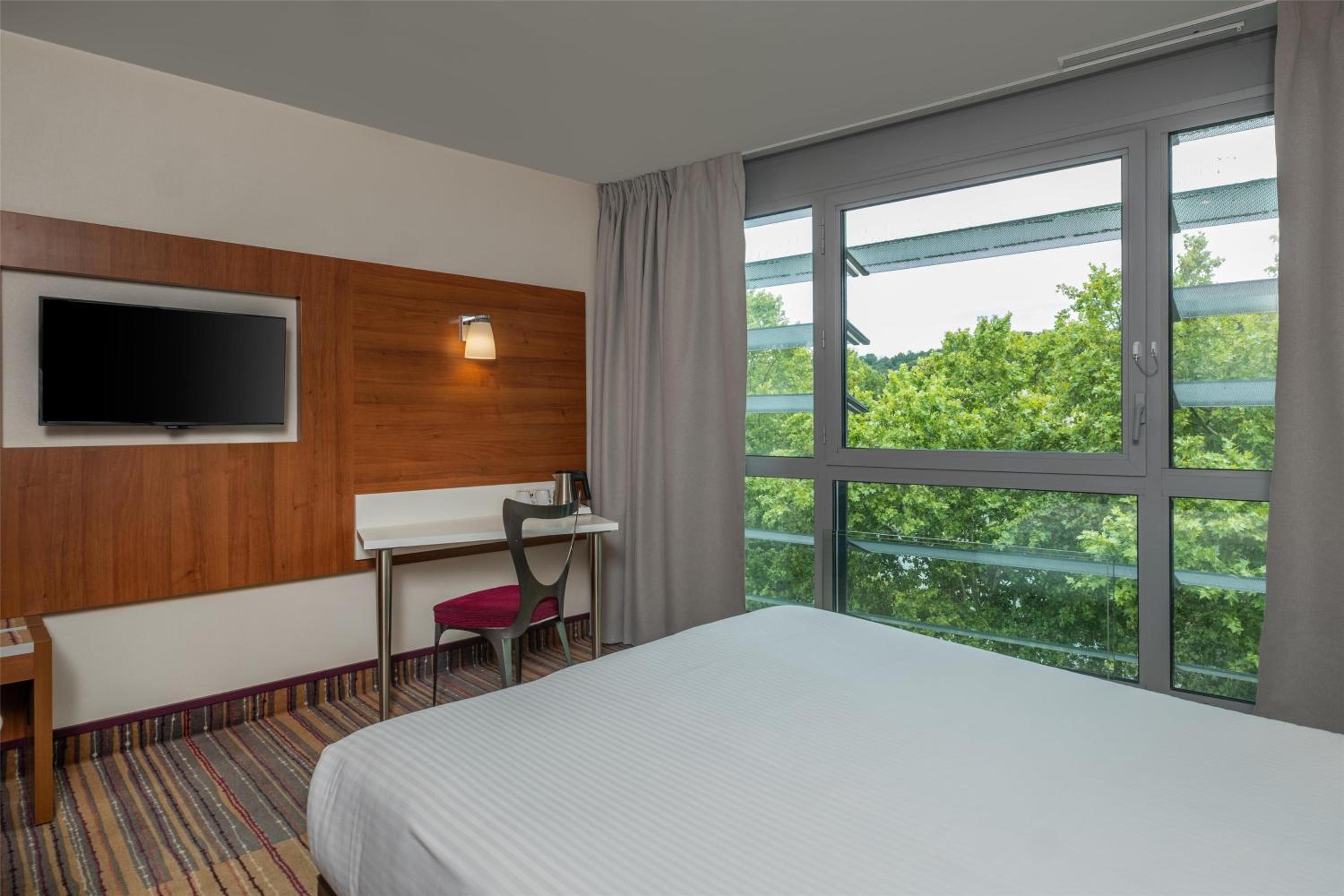 spark by hilton lyon ouest