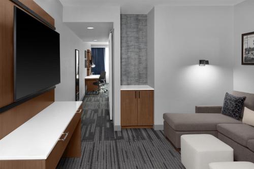 doubletree by hilton midland west loop i 250