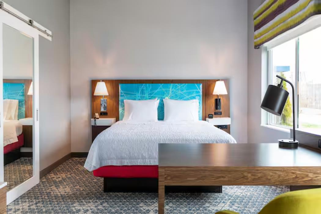 Hampton Inn By Hilton East Peoria,,3 star