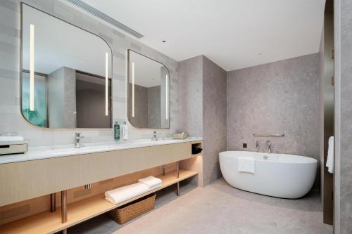 hilton garden inn ningguo chengxi lake