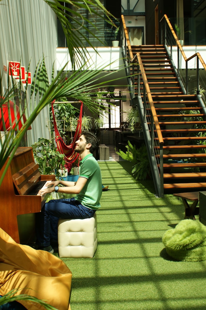 lisbon destination hostel