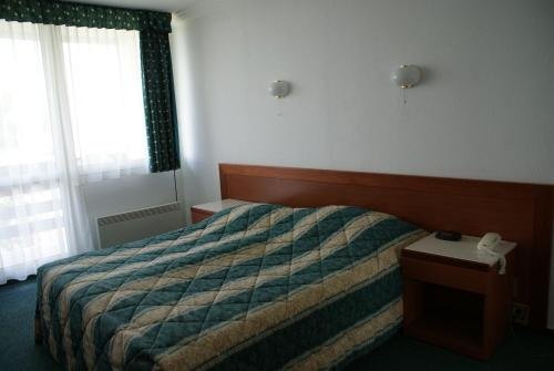 riviera park hotel