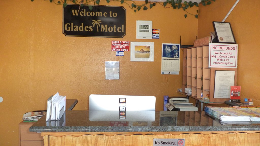 glades motel naples