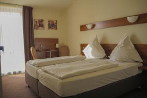 Hotel Am Wall Soest,Near Kattenturm,3 star