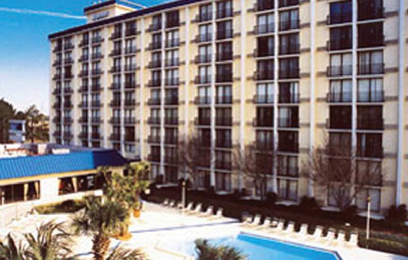 rosen inn closest to universal