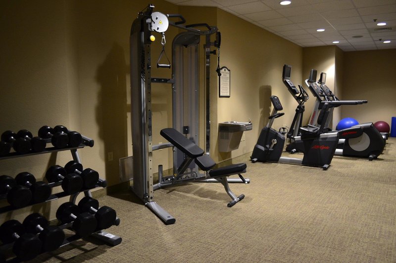 rosen inn closest to universal