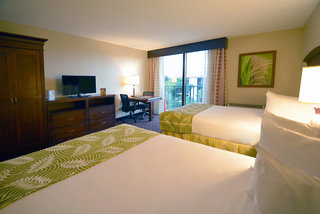 rosen inn closest to universal