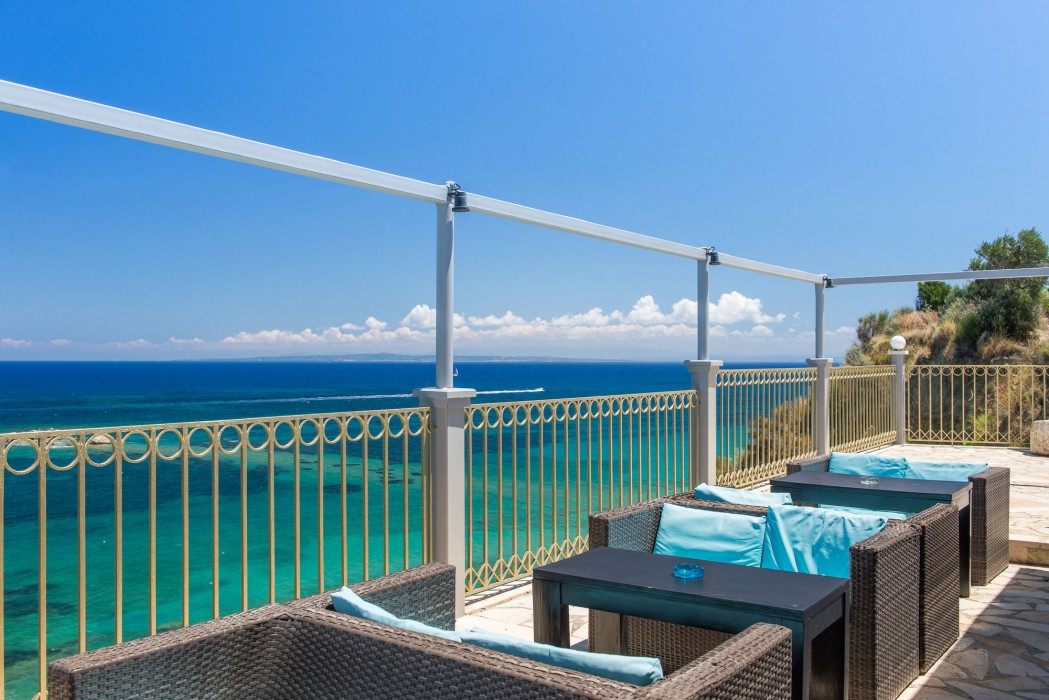 balcony hotel adults only