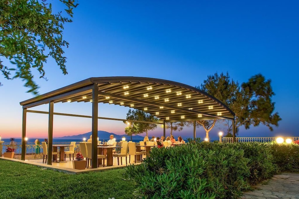 balcony hotel adults only