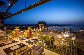 balcony hotel adults only