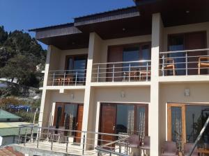 Valley View Hotel,Mussoorie>>Dehradun,2 star