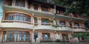 hotel deodar villa