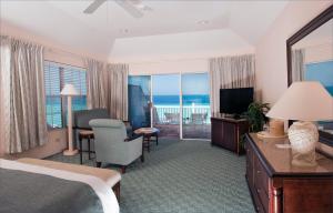 Pompano Beach Club,Hamilton>>Bermuda,4 star