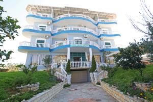 Divo Palace Hotel,Vlorë County>>Ksamil,3 star
