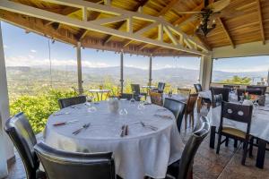 Hotel Barons Resort,Atenas>>Alajuela,3 star