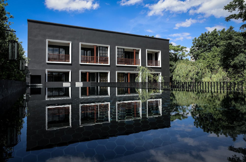 hotel ping silhouette