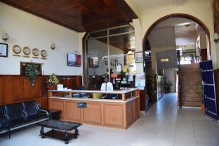 airport view hotel