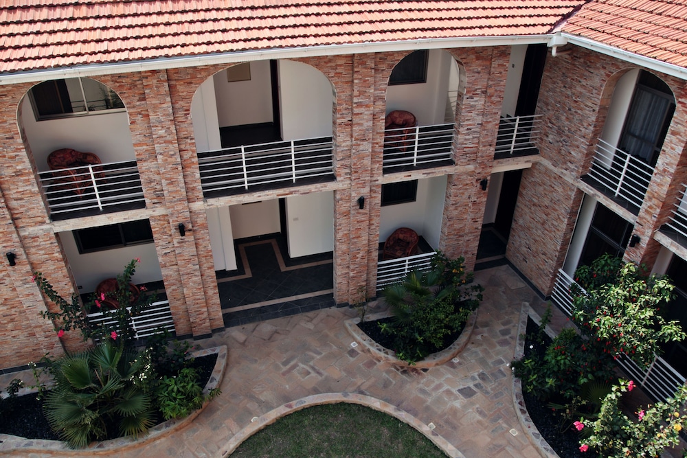 airport view hotel