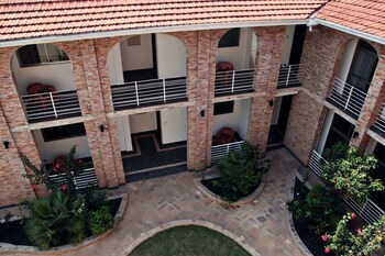 airport view hotel