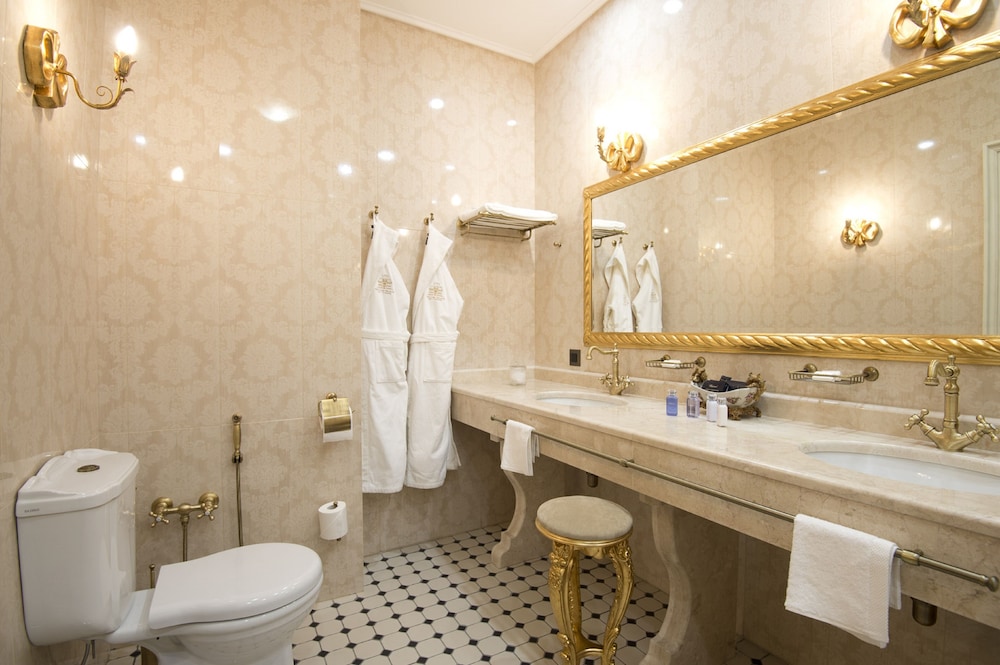 trezzini palace boutique hotel