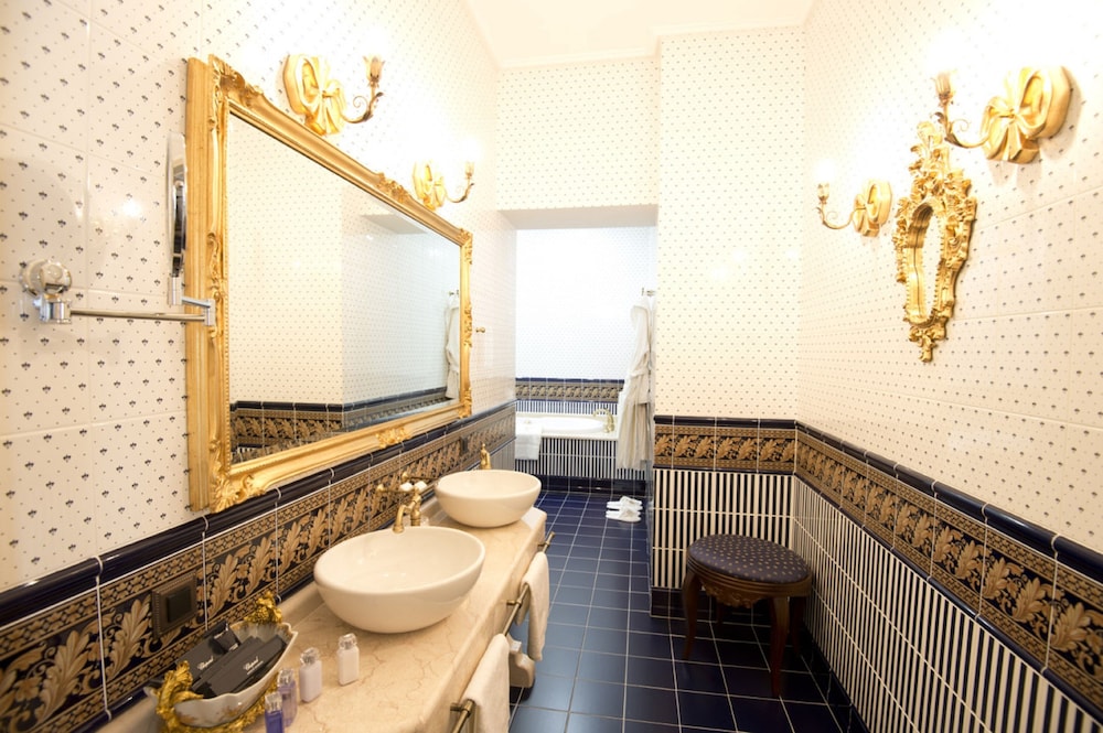 trezzini palace boutique hotel