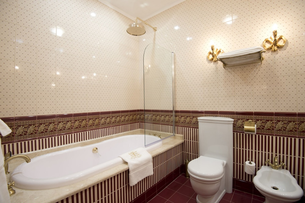 trezzini palace boutique hotel