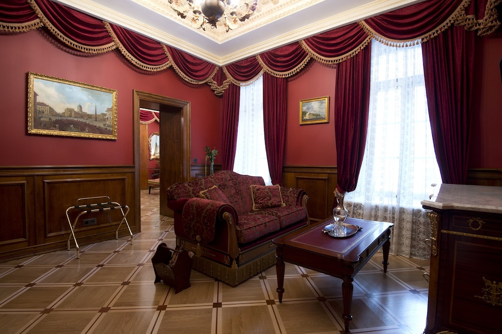 trezzini palace boutique hotel