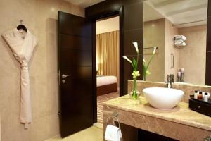 Cristal Hotel Abu Dhabi,Al Danah>>Abu Dhabi,4 star