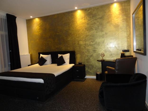 saras boutique hotel