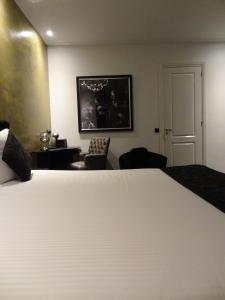 saras boutique hotel