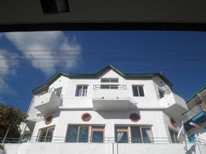 Christys Palace Hotel,Nicosia>>Kalopanayiotis,1 star