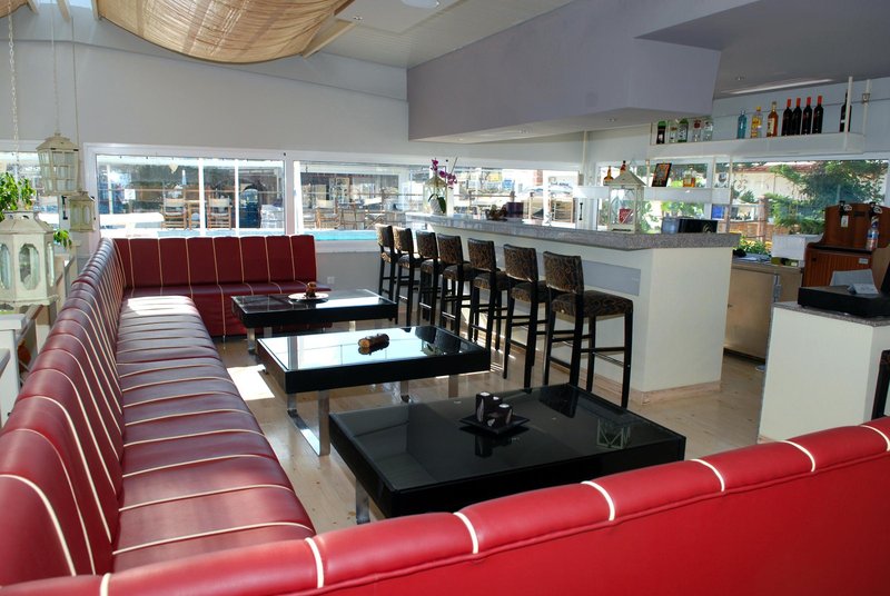 sacallis inn beach hotel